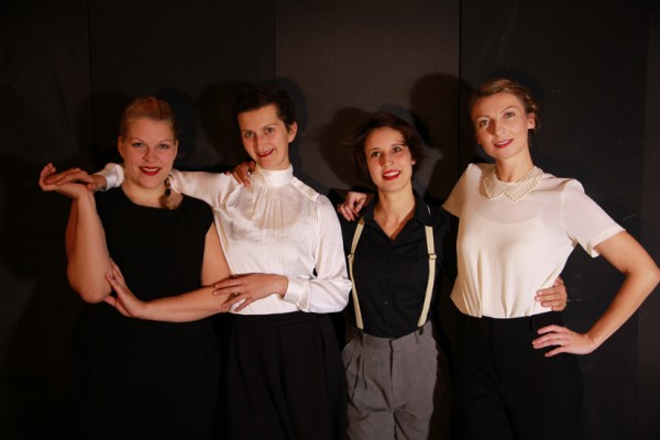 Ayla Antheunisse, Katarina Csanyiova, Lisa Weiss und Julia Kronenberg; Foto: ©transit
