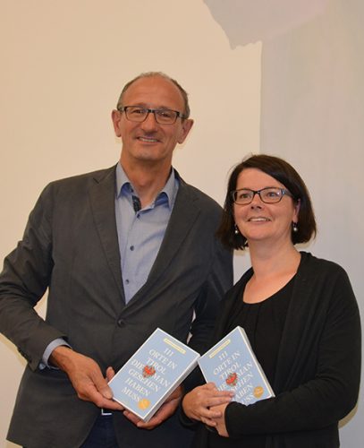 Bürgermeister und Alpinarium-Geschäftsführer Toni Mattle und ich. (Foto: © Alpinarium)